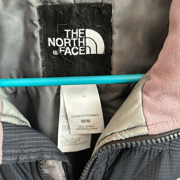 The North Face Winter Jacket Womens size medium. - Picture 2 of 7